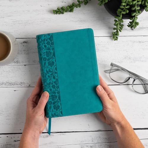 CSB Large Print Personal Size Reference Bible, Digital Study Edition, Easy-To-Read Optimal Type, Teal Leathertouch by Csb Bibles by Holman, Imitation Leather book cover