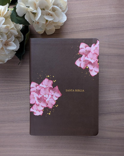 Biblia De Estudio Del Diario Vivir NTV (Sentipiel, Café/Rosa, Letra Roja) (Spanish Edition)