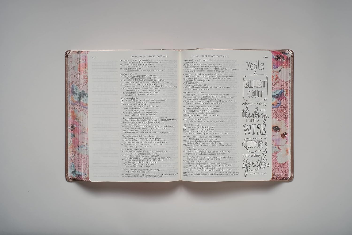 Tyndale NLT Inspire Catholic Bible (Hardcover, Rose Gold): Catholic Coloring Bible–Over 450 Illustrations to Color and Creative Journaling Bible Space, Religious Gifts That Inspire Connection with God