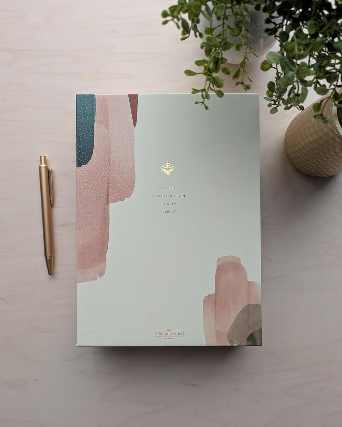 NLT Life Application Study Bible, Third Edition (Hardcover Cloth, Soft Pink, Red Letter)